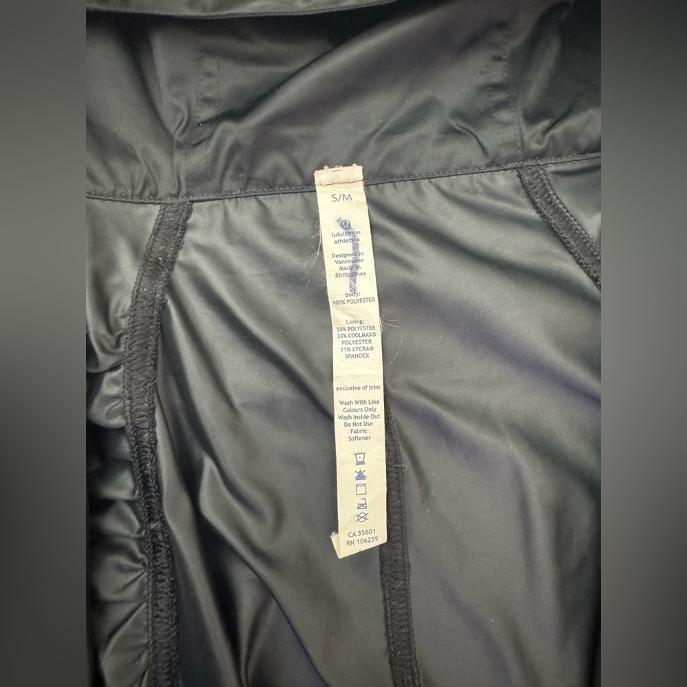 Lululemon Wanderful Capelet USS/M - Picture 9 of 9